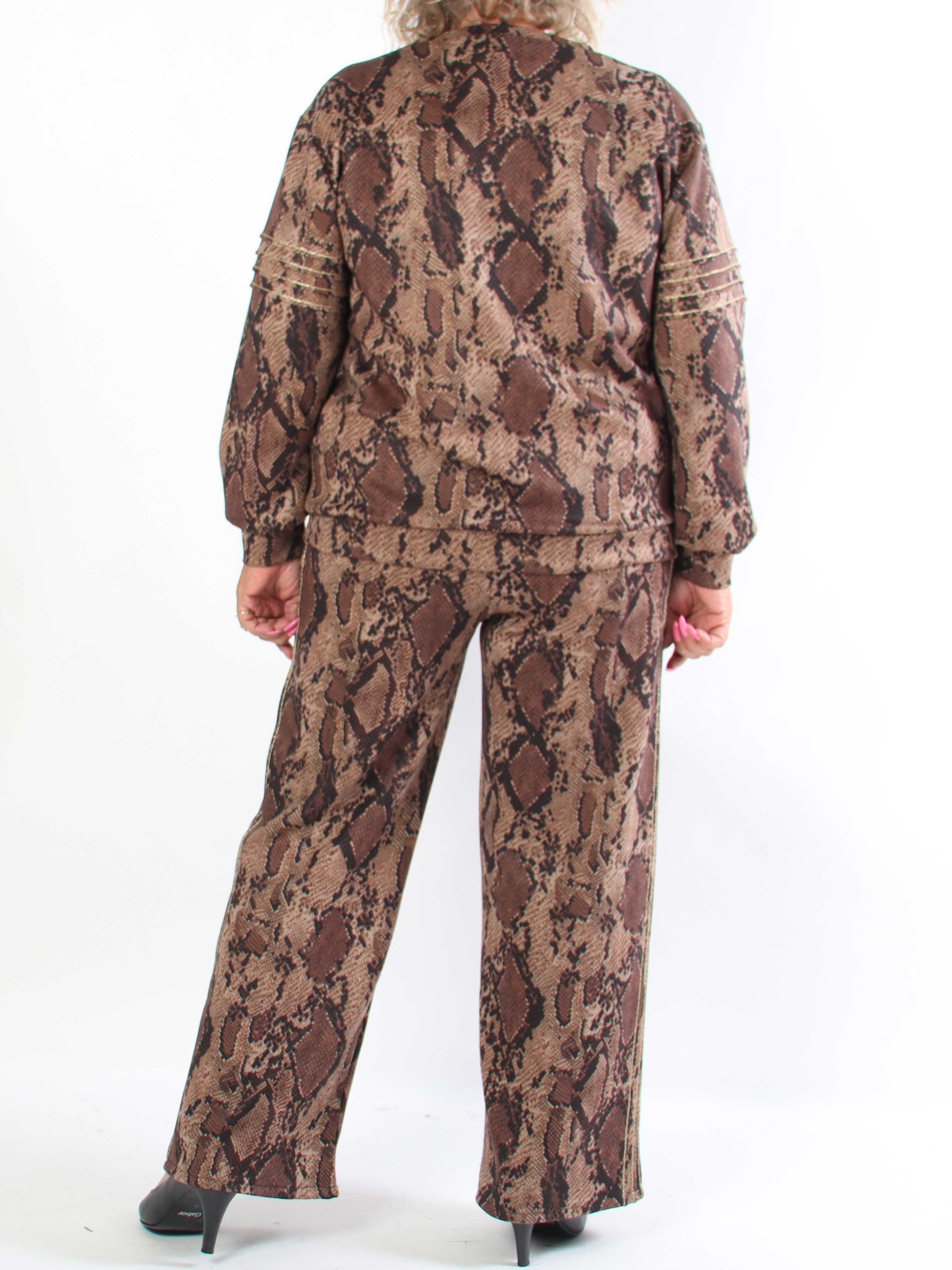 Dream Print - Plus size joggingsæt i viskose med forskelligt print og elegante gulddetaljer